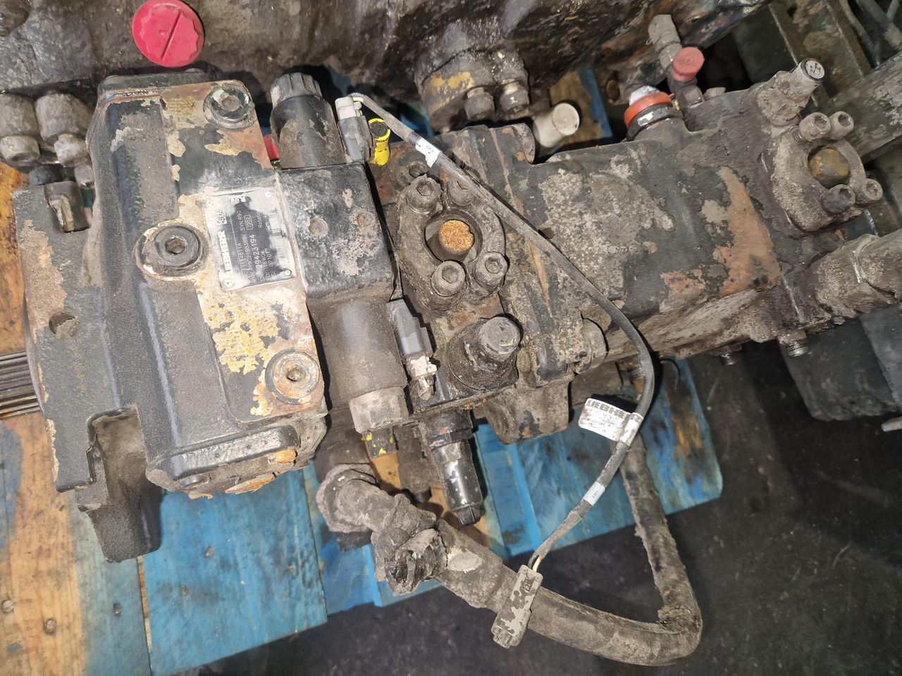 BOMBA EN TAMDEM LIEBHERR L586 - Bomba hidráulica para Maquinaria de construcción: foto 1 BOMBA EN TAMDEM LIEBHERR L586 - Bomba hidráulica para Maquinaria de construcción: foto 1