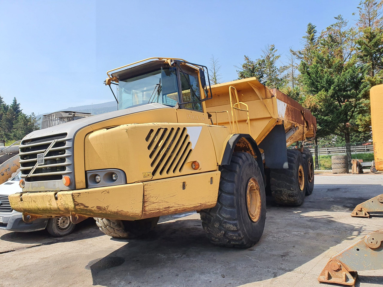 VOLVO A40D S/N: 10211 (2001) - Dúmper articulado: foto 1 VOLVO A40D S/N: 10211 (2001) - Dúmper articulado: foto 1