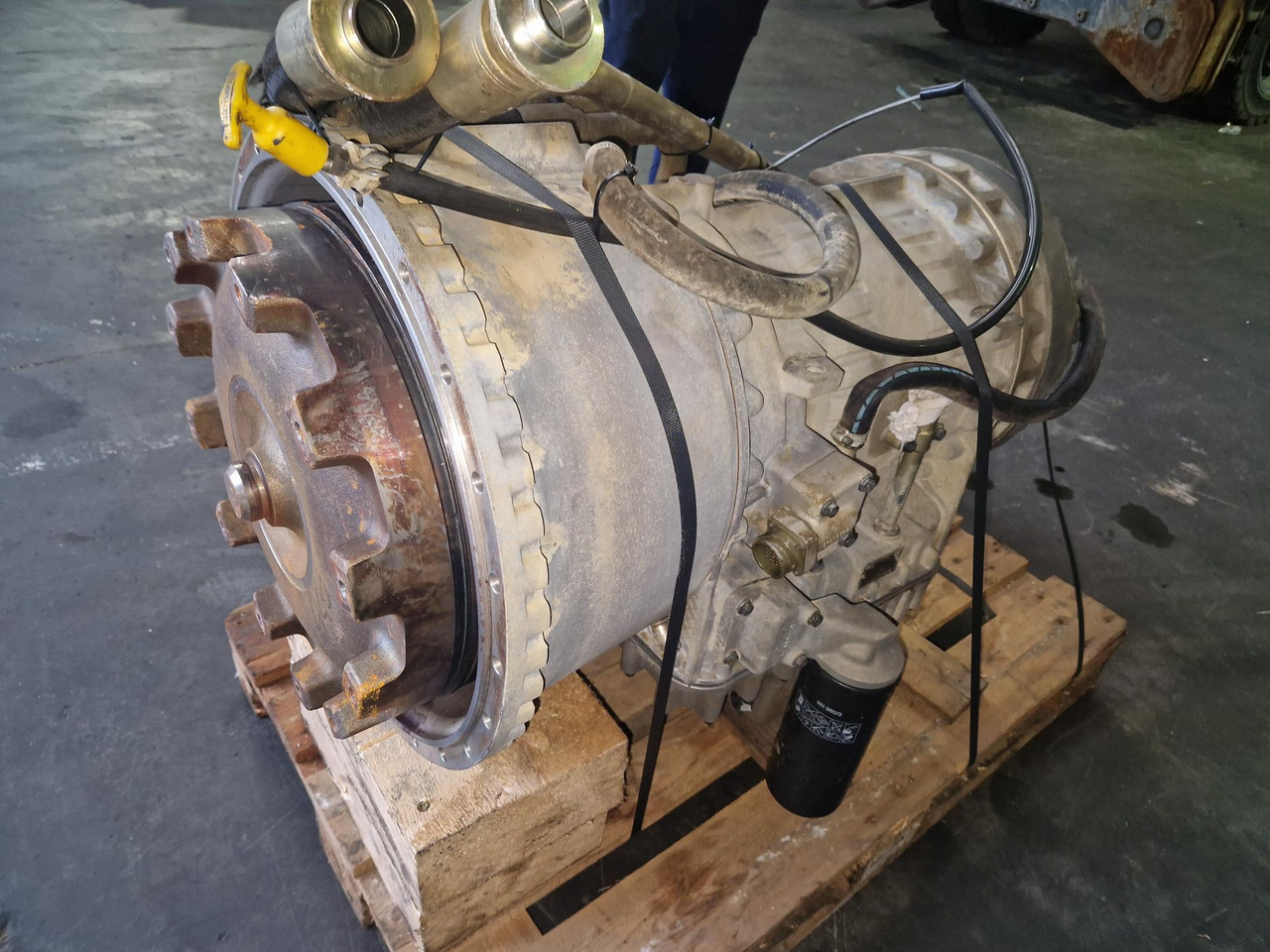 VOLVO PT1560 (VOLVO A25D) - Transmisión para Dúmper articulado: foto 1 VOLVO PT1560 (VOLVO A25D) - Transmisión para Dúmper articulado: foto 1