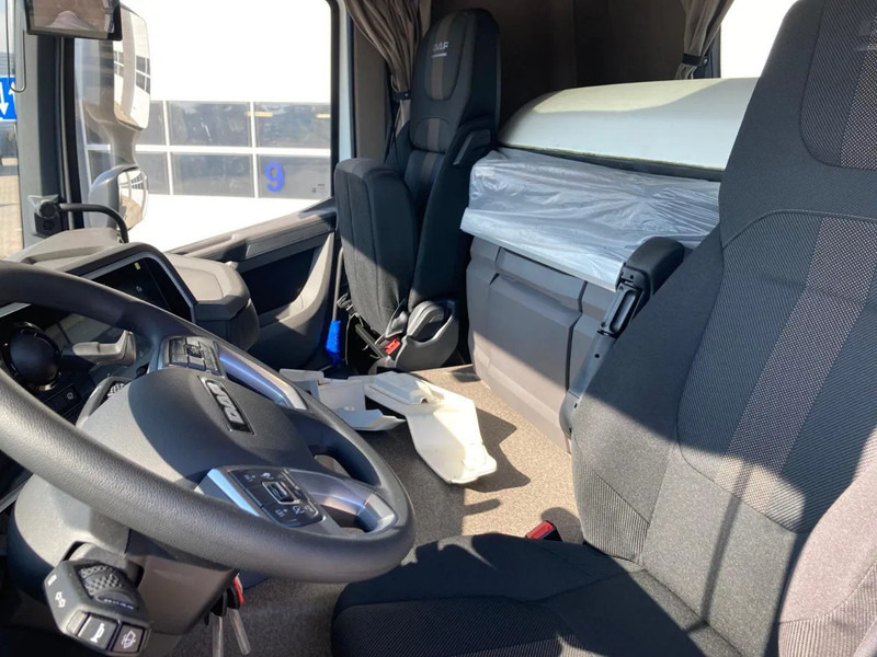Leasing de DAF XD 450 FAN CHASSIS SLEEPER CAB PTO STEERING LIFTAXLE 480WB - NEW DAF XD 450 FAN CHASSIS SLEEPER CAB PTO STEERING LIFTAXLE 480WB - NEW: foto 14