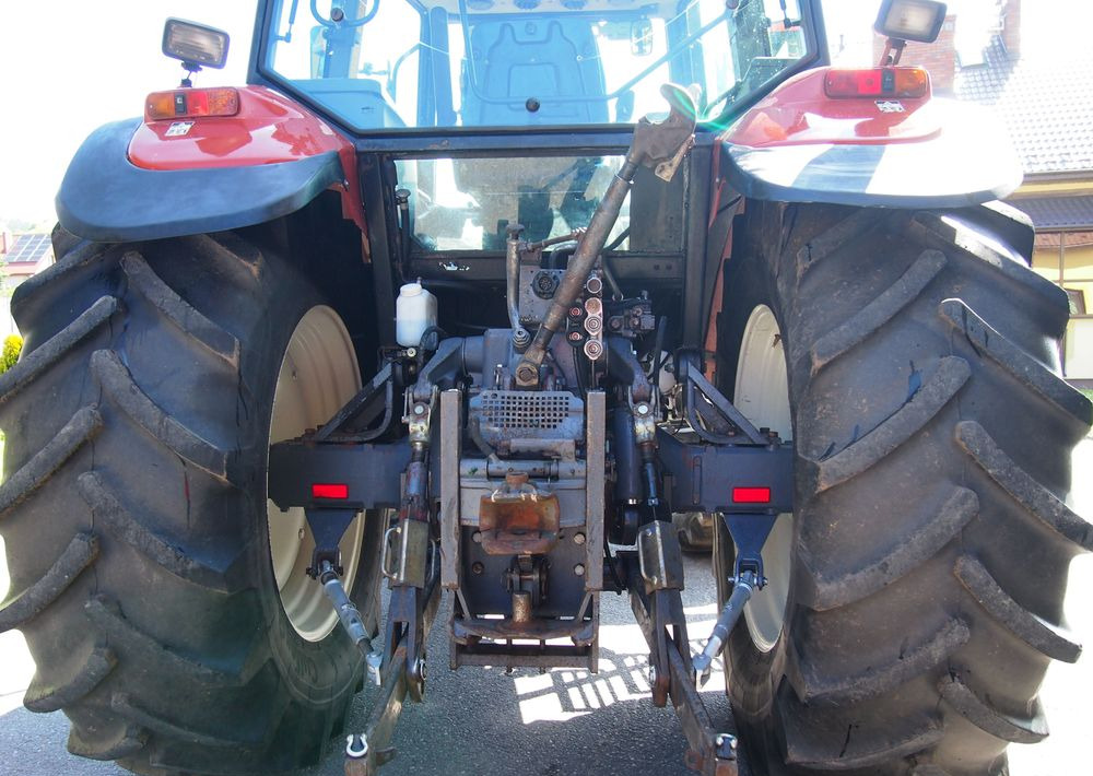Leasing de  Ciągnik New Holland NH M 135 1998 NEW HOLLAND TM M135 Ciągnik New Holland NH M 135 1998 NEW HOLLAND TM M135: foto 8
