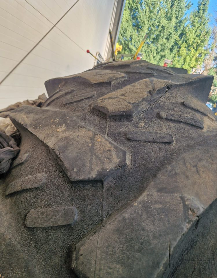 Rueda completa para Maquinaria agrícola Części do Ciągnika Massey Ferguson MF 3000, 6000 Koła tylne 18,4R38 do ciągnika MF: foto 7 Rueda completa para Maquinaria agrícola Części do Ciągnika Massey Ferguson MF 3000, 6000 Koła tylne 18,4R38 do ciągnika MF: foto 7