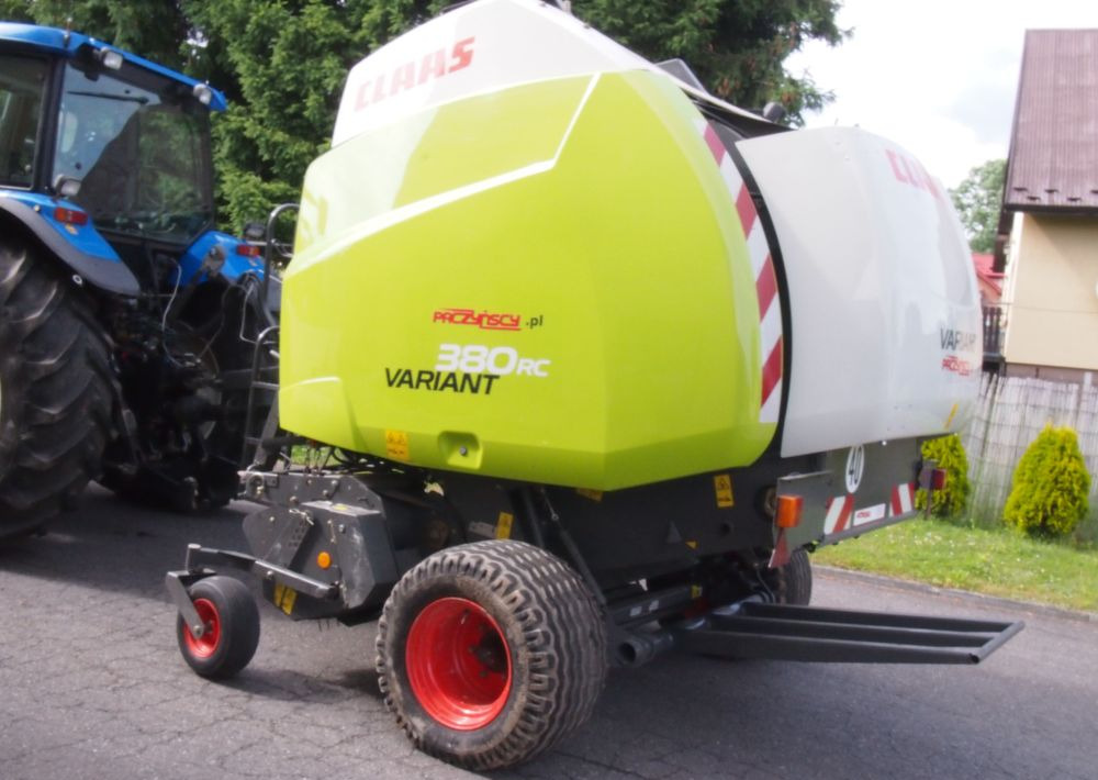Prasa Claas VARIANT 380 RC  2014 Prasa rolująca z nożami i opuszczana podłoga - Rotoempacadora: foto 2 Prasa Claas VARIANT 380 RC  2014 Prasa rolująca z nożami i opuszczana podłoga - Rotoempacadora: foto 2