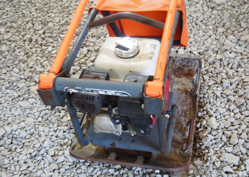 Ubijarka Belle PC5000E 2009 Zagęszczarka ubijarka Bella - Plancha reversible: foto 3 Ubijarka Belle PC5000E 2009 Zagęszczarka ubijarka Bella - Plancha reversible: foto 3