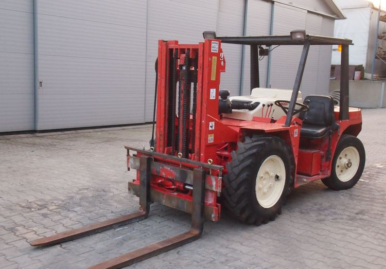 Wózek widłowy Manitou MC.20.HP 1992 - Carretilla elevadora diésel: foto 2 Wózek widłowy Manitou MC.20.HP 1992 - Carretilla elevadora diésel: foto 2