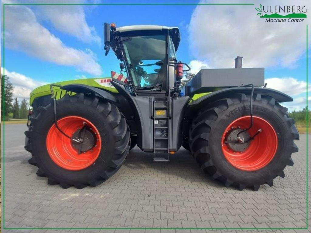 Claas XERION 5000 - Tractor: foto 1 Claas XERION 5000 - Tractor: foto 1