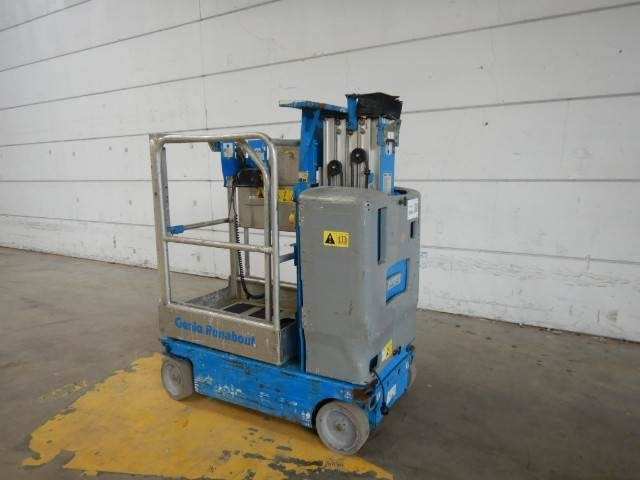 Genie GR15 - Plataforma de mástil vertical: foto 2 Genie GR15 - Plataforma de mástil vertical: foto 2