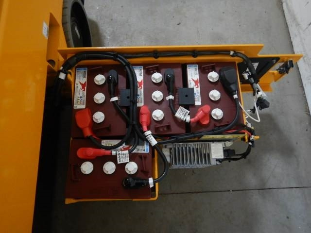 Haulotte Compact 10 N AE - Plataforma de tijeras: foto 5 Haulotte Compact 10 N AE - Plataforma de tijeras: foto 5