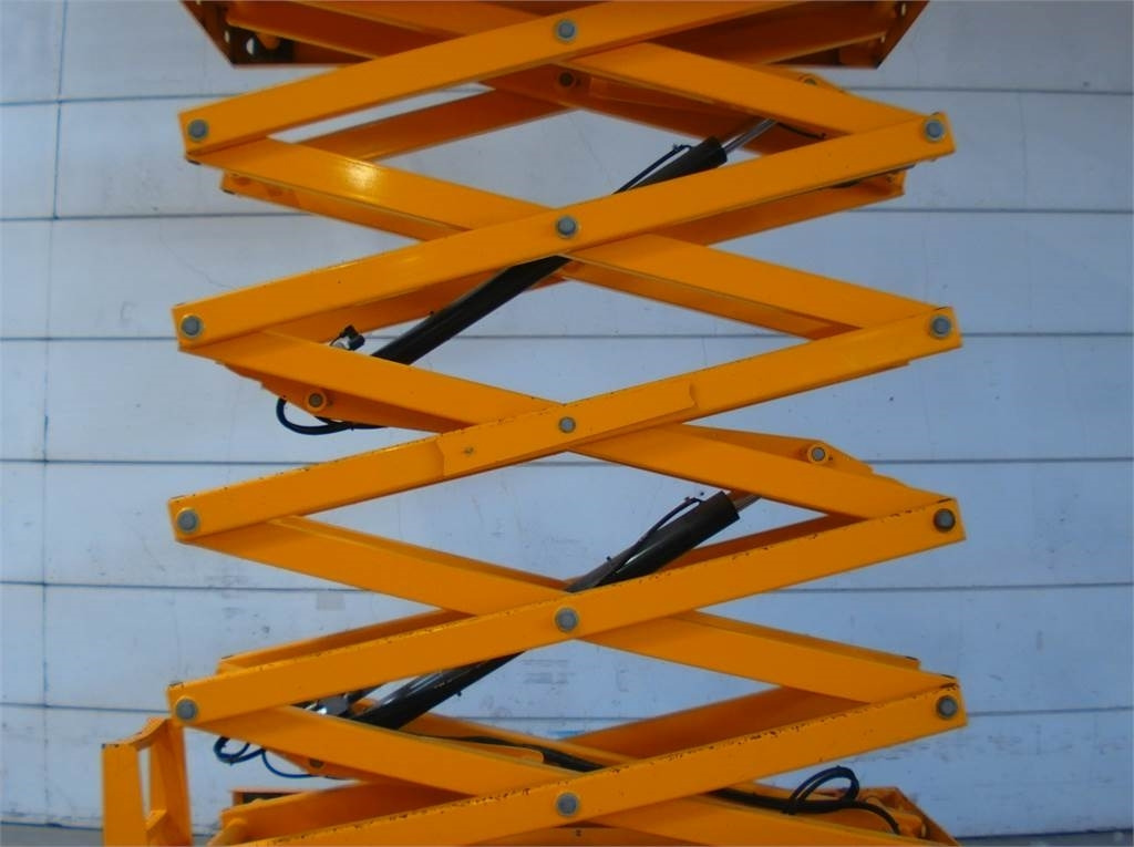 Plataforma de tijeras Haulotte Compact 12: foto 8 Plataforma de tijeras Haulotte Compact 12: foto 8