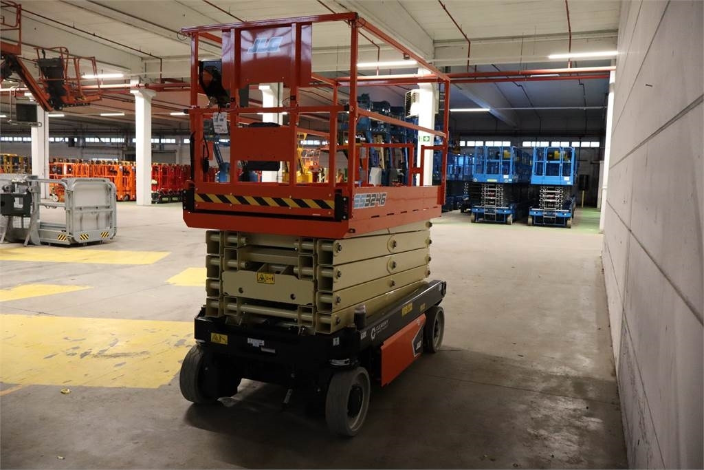 JLG ES3246 - Plataforma de tijeras: foto 4 JLG ES3246 - Plataforma de tijeras: foto 4