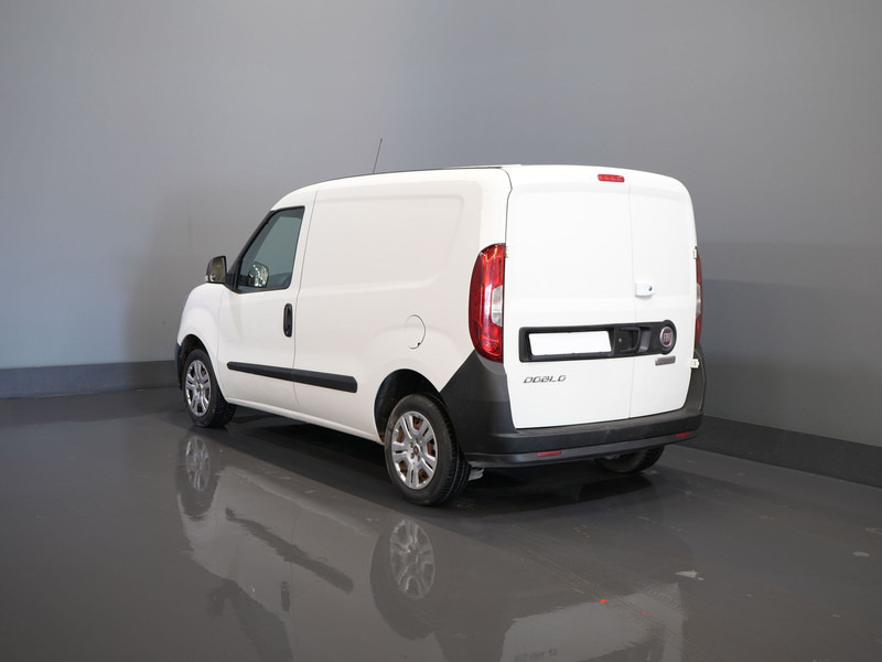 Fiat Dobló Cargo 1.3 MJ BPM VRIJ! 7x Voorraad NL Auto/ Airco/ Bluetooth/ Betimmering - Furgoneta pequeña: foto 2 Fiat Dobló Cargo 1.3 MJ BPM VRIJ! 7x Voorraad NL Auto/ Airco/ Bluetooth/ Betimmering - Furgoneta pequeña: foto 2