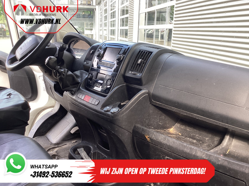 Peugeot Boxer 2.0 HDI 130 pk L2H2 EXPORT ONLY Gev.Stoel/ Climate/ Navi/ Camera/ Cruise/ Trekhaak - Furgoneta pequeña: foto 3 Peugeot Boxer 2.0 HDI 130 pk L2H2 EXPORT ONLY Gev.Stoel/ Climate/ Navi/ Camera/ Cruise/ Trekhaak - Furgoneta pequeña: foto 3