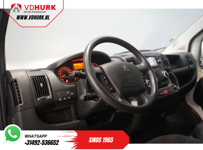 Furgoneta pequeña Peugeot Boxer 2.2 HDi 120 pk L2H2 BPM VRIJ! 2.5t Trekverm./ Navi/ PDC/ Cruise/ Airco: foto 11