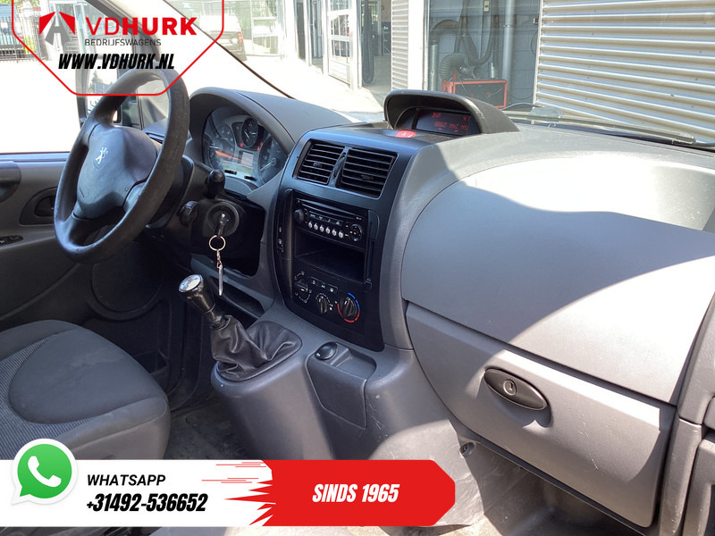 Peugeot Expert 1.6 HDI L2 DC Dubbel Cabine EXPORT ONLY DB Riem V.V./ APK 5-26'/ Airco/ Trekhaak - Furgoneta pequeña, Furgoneta combi: foto 3 Peugeot Expert 1.6 HDI L2 DC Dubbel Cabine EXPORT ONLY DB Riem V.V./ APK 5-26'/ Airco/ Trekhaak - Furgoneta pequeña, Furgoneta combi: foto 3