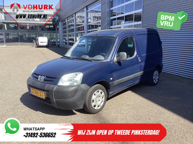 Peugeot Partner 1.4 75 pk BENZINE/ Riem V.V/ NL auto/ Trekhaak/ Radio - Furgoneta pequeña: foto 2 Peugeot Partner 1.4 75 pk BENZINE/ Riem V.V/ NL auto/ Trekhaak/ Radio - Furgoneta pequeña: foto 2
