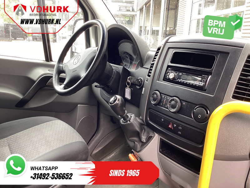Volkswagen Crafter 35 2.0 TDI L3H2 EXPORT ONLY! €9.559 incl BTW/BPM Rolstoellift/ 9 Pers/ 9P/ Sidebars/ Rearbar/ Airco - Minibús, Furgoneta de pasajeros: foto 3 Volkswagen Crafter 35 2.0 TDI L3H2 EXPORT ONLY! €9.559 incl BTW/BPM Rolstoellift/ 9 Pers/ 9P/ Sidebars/ Rearbar/ Airco - Minibús, Furgoneta de pasajeros: foto 3