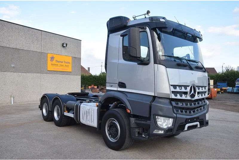 Mercedes-Benz Arocs 3345 - Cabeza tractora: foto 4 Mercedes-Benz Arocs 3345 - Cabeza tractora: foto 4