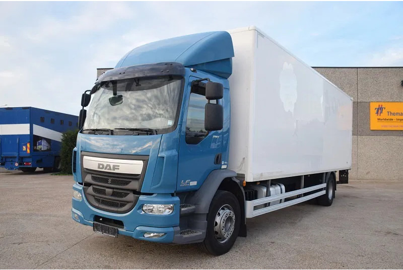 DAF LF 280 - Camión caja cerrada: foto 1 DAF LF 280 - Camión caja cerrada: foto 1