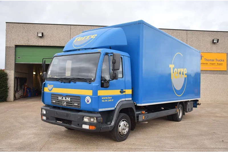 MAN L2000 - Camión caja cerrada: foto 2 MAN L2000 - Camión caja cerrada: foto 2