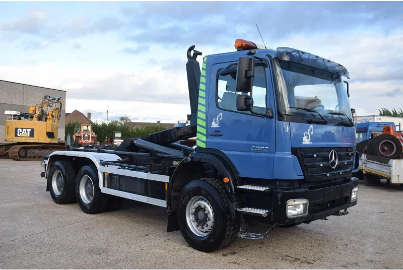 Mercedes-Benz Axor 2633 - Camión multibasculante: foto 4 Mercedes-Benz Axor 2633 - Camión multibasculante: foto 4
