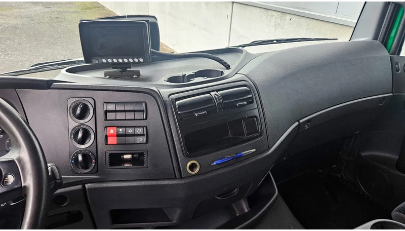 Mercedes-Benz Atego 1018 *L*Achteruitrijcamera*Automaat*Airco*Dhollandia Laadbrug*7149cm - Camión: foto 5 Mercedes-Benz Atego 1018 *L*Achteruitrijcamera*Automaat*Airco*Dhollandia Laadbrug*7149cm - Camión: foto 5