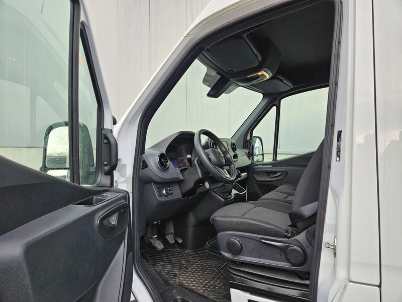 Mercedes-Benz Sprinter 317 L2H2*Achteruitrijcamera*360°camera*Zetelverwarming* - Furgón: foto 3 Mercedes-Benz Sprinter 317 L2H2*Achteruitrijcamera*360°camera*Zetelverwarming* - Furgón: foto 3