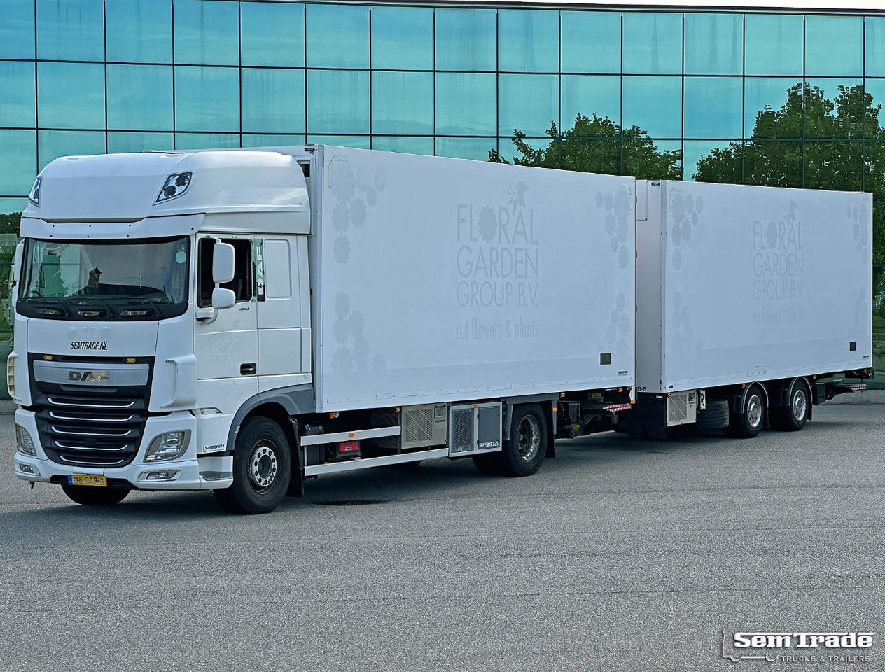 DAF XF 460 SSC Only 636.000 KM Tail Lift Cooling TOP Condition Holland-Combi - Camión frigorífico: foto 1 DAF XF 460 SSC Only 636.000 KM Tail Lift Cooling TOP Condition Holland-Combi - Camión frigorífico: foto 1