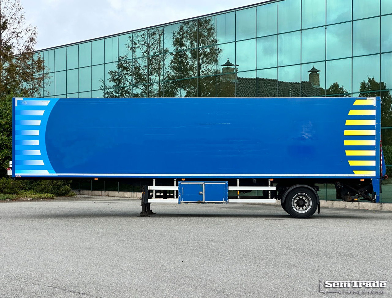 HRD NTS BI-Temp Cooling Tail Lift Steering Axle City Trailer - Semirremolque frigorífico: foto 2 HRD NTS BI-Temp Cooling Tail Lift Steering Axle City Trailer - Semirremolque frigorífico: foto 2