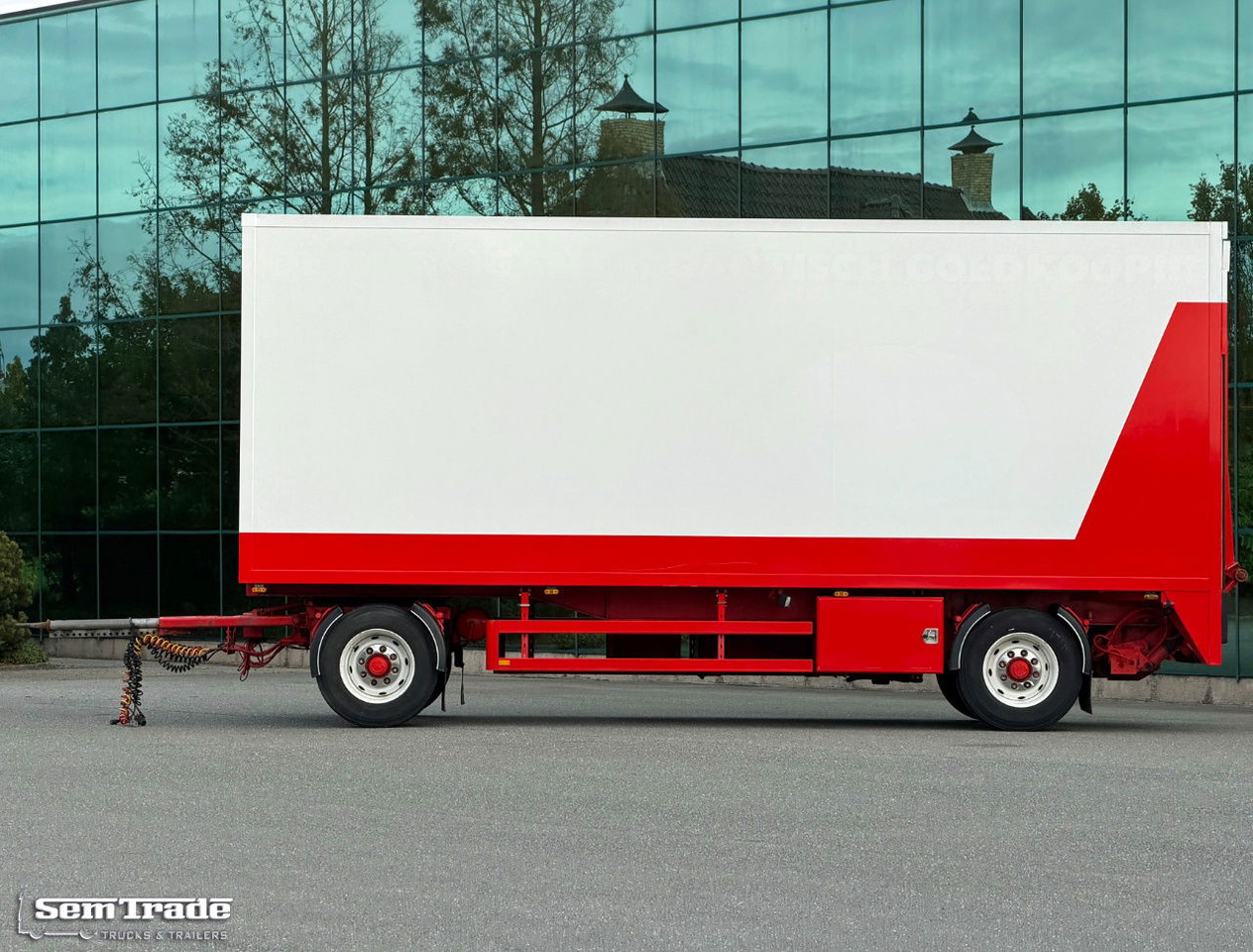 Heiwo Chassis + Isolated BOX 770x250x270 Inside Tail Lift Super Condition - Remolque caja cerrada: foto 2 Heiwo Chassis + Isolated BOX 770x250x270 Inside Tail Lift Super Condition - Remolque caja cerrada: foto 2