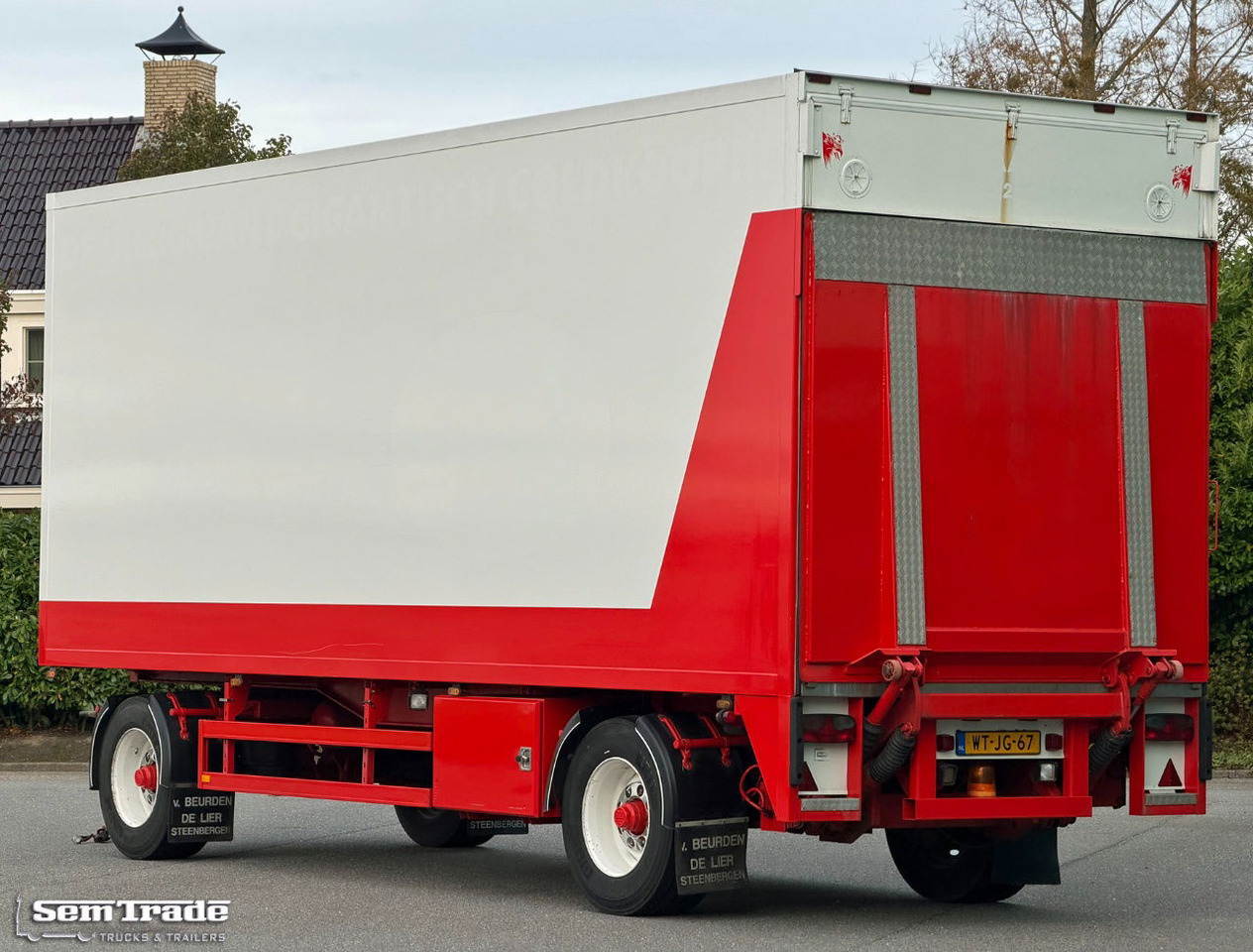 Heiwo Chassis + Isolated BOX 770x250x270 Inside Tail Lift Super Condition - Remolque caja cerrada: foto 3 Heiwo Chassis + Isolated BOX 770x250x270 Inside Tail Lift Super Condition - Remolque caja cerrada: foto 3