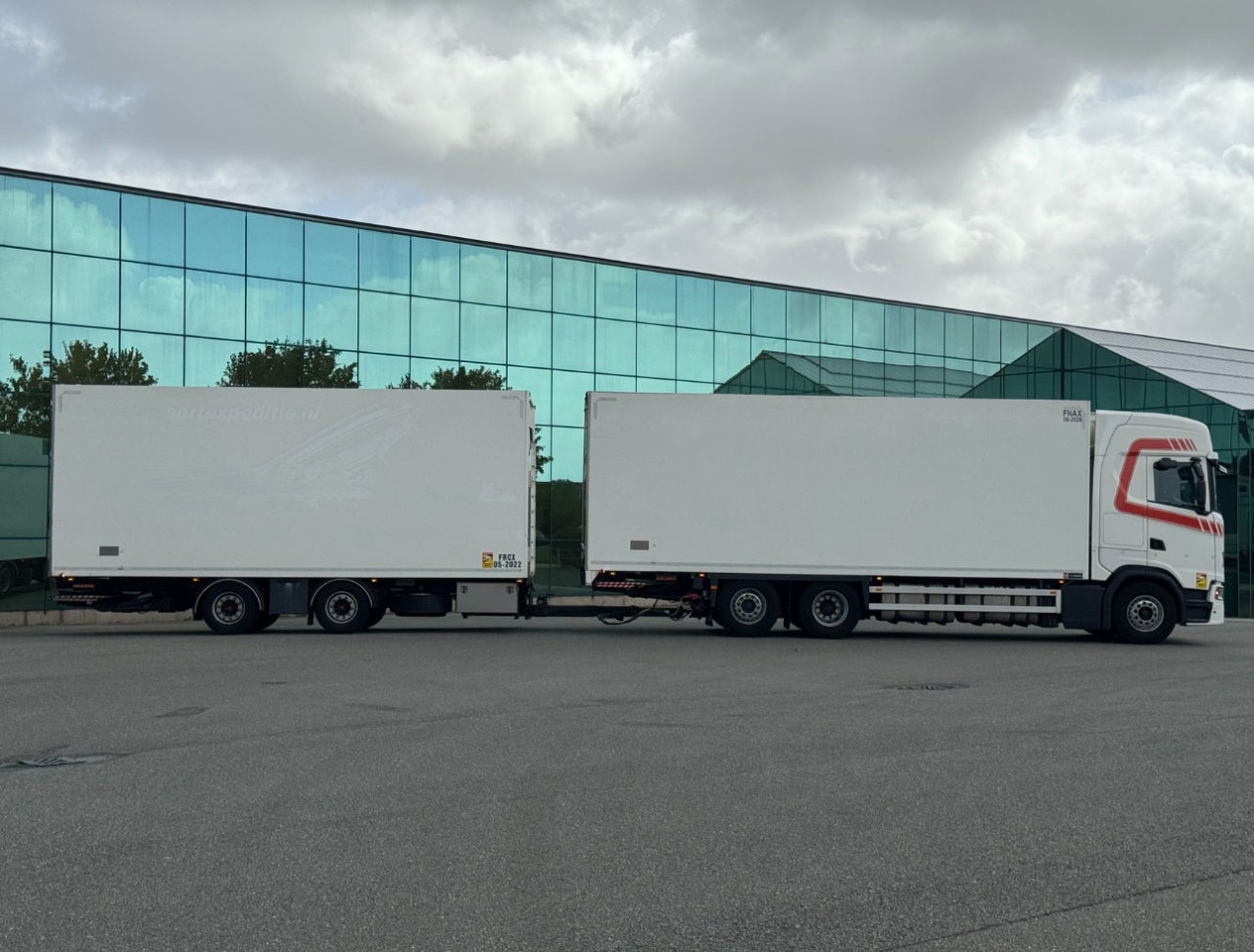 Scania S500 6X2 Retarder 50 CC Combi 2x Taillift TOP Condition Holland Truck - Camión frigorífico: foto 4 Scania S500 6X2 Retarder 50 CC Combi 2x Taillift TOP Condition Holland Truck - Camión frigorífico: foto 4