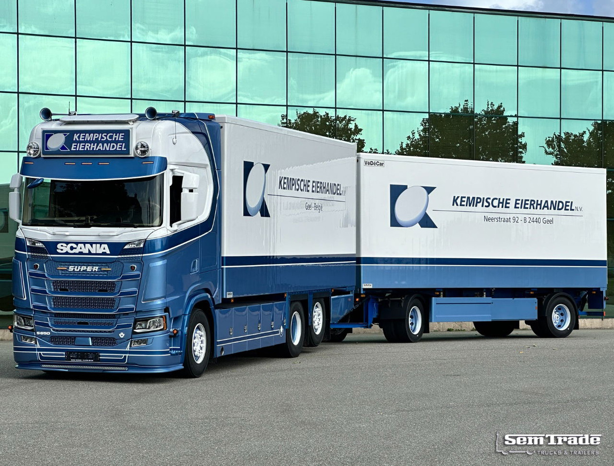Scania S650 V8 NGS Only 193.000 KM Full Options FullY Isolated Body Special Show Truck / Combi NEW Condition - Camión frigorífico: foto 1 Scania S650 V8 NGS Only 193.000 KM Full Options FullY Isolated Body Special Show Truck / Combi NEW Condition - Camión frigorífico: foto 1