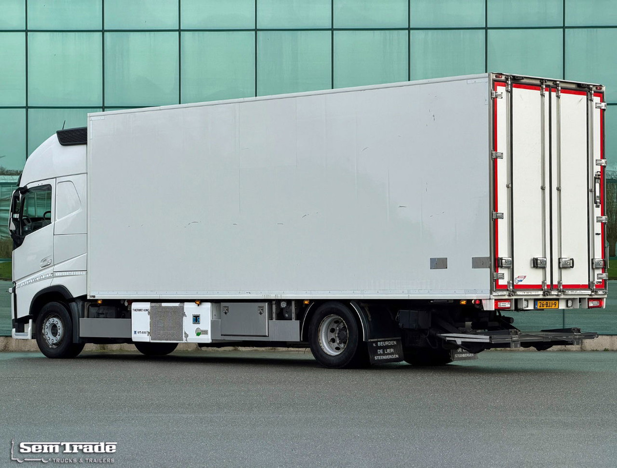 Volvo FH 13.460 I-Park Cool Themo King UT-800 VAN Beurden BOX Tail Lift TOP Condition NL-Truck - Camión frigorífico: foto 3 Volvo FH 13.460 I-Park Cool Themo King UT-800 VAN Beurden BOX Tail Lift TOP Condition NL-Truck - Camión frigorífico: foto 3