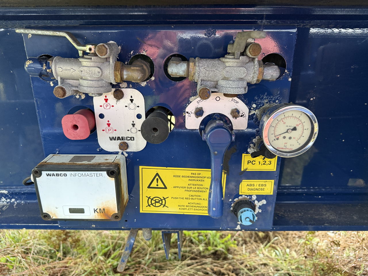 STAS 67m3 ADR classes EX II. FL. OX. AT - Semirremolque volquete: foto 5 STAS 67m3 ADR classes EX II. FL. OX. AT - Semirremolque volquete: foto 5