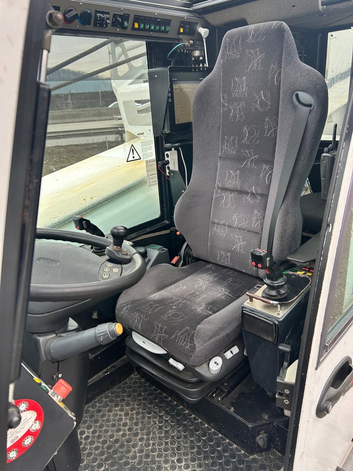 Autogrúa TEREX Demag AC 70 City: foto 12