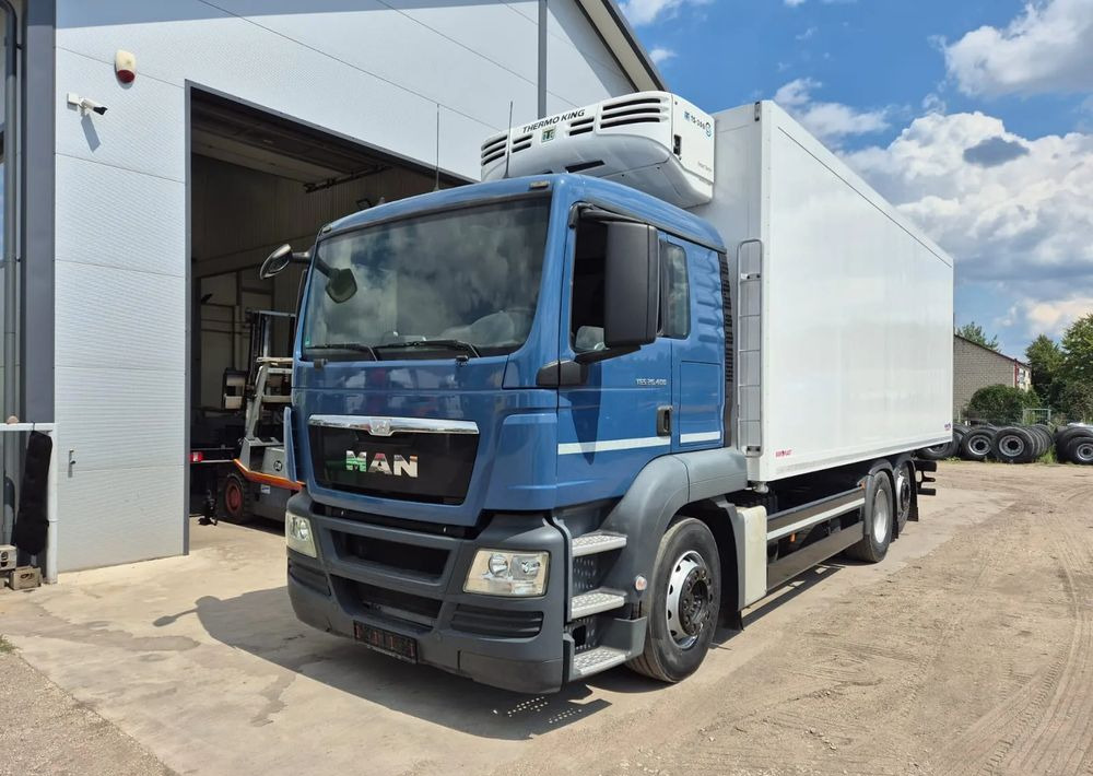 MAN TGS 26.400 Euro 5 Hakówka Agregat Thermo King MD300 - Camión frigorífico: foto 1 MAN TGS 26.400 Euro 5 Hakówka Agregat Thermo King MD300 - Camión frigorífico: foto 1