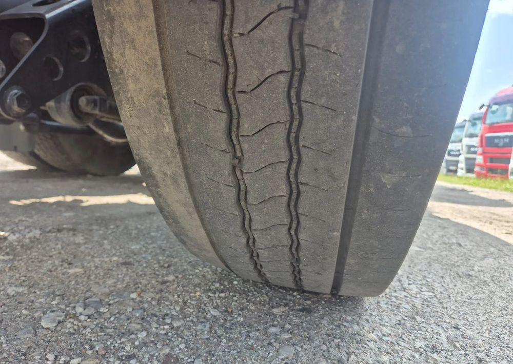 Camión multibasculante MAN TGX 26-460 oś skrętna Hakowiec: foto 15