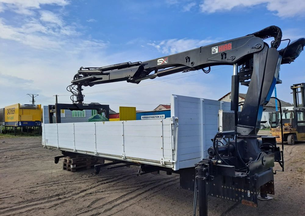 Mercedes-Benz Urządzenie dźwigowe HIAB XS122 - Camión volquete: foto 2 Mercedes-Benz Urządzenie dźwigowe HIAB XS122 - Camión volquete: foto 2