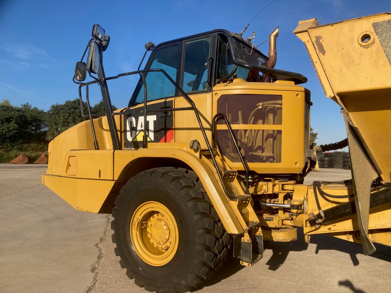 CATERPILLAR 730C - Dúmper articulado: foto 2 CATERPILLAR 730C - Dúmper articulado: foto 2
