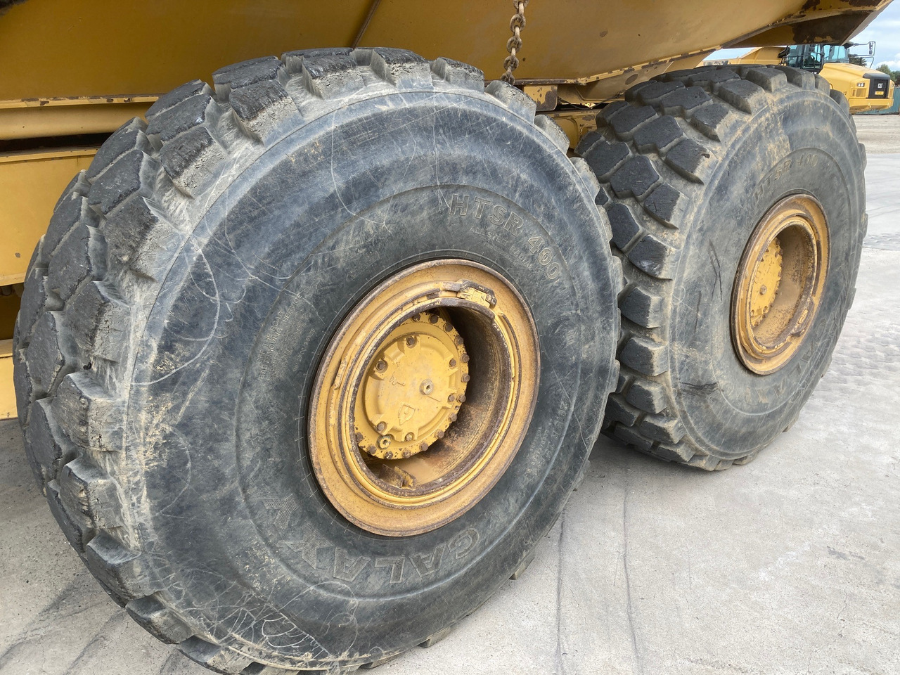 Dúmper articulado CATERPILLAR 745: foto 10