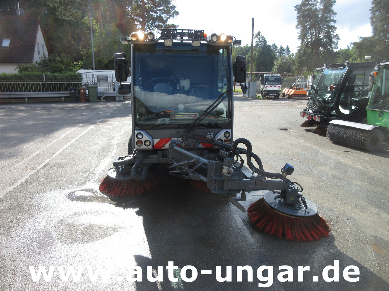 Boschung S3 Kehrmaschine urban sweeper Wildkrautbesen Allradlenkung - Barredora vial: foto 4 Boschung S3 Kehrmaschine urban sweeper Wildkrautbesen Allradlenkung - Barredora vial: foto 4