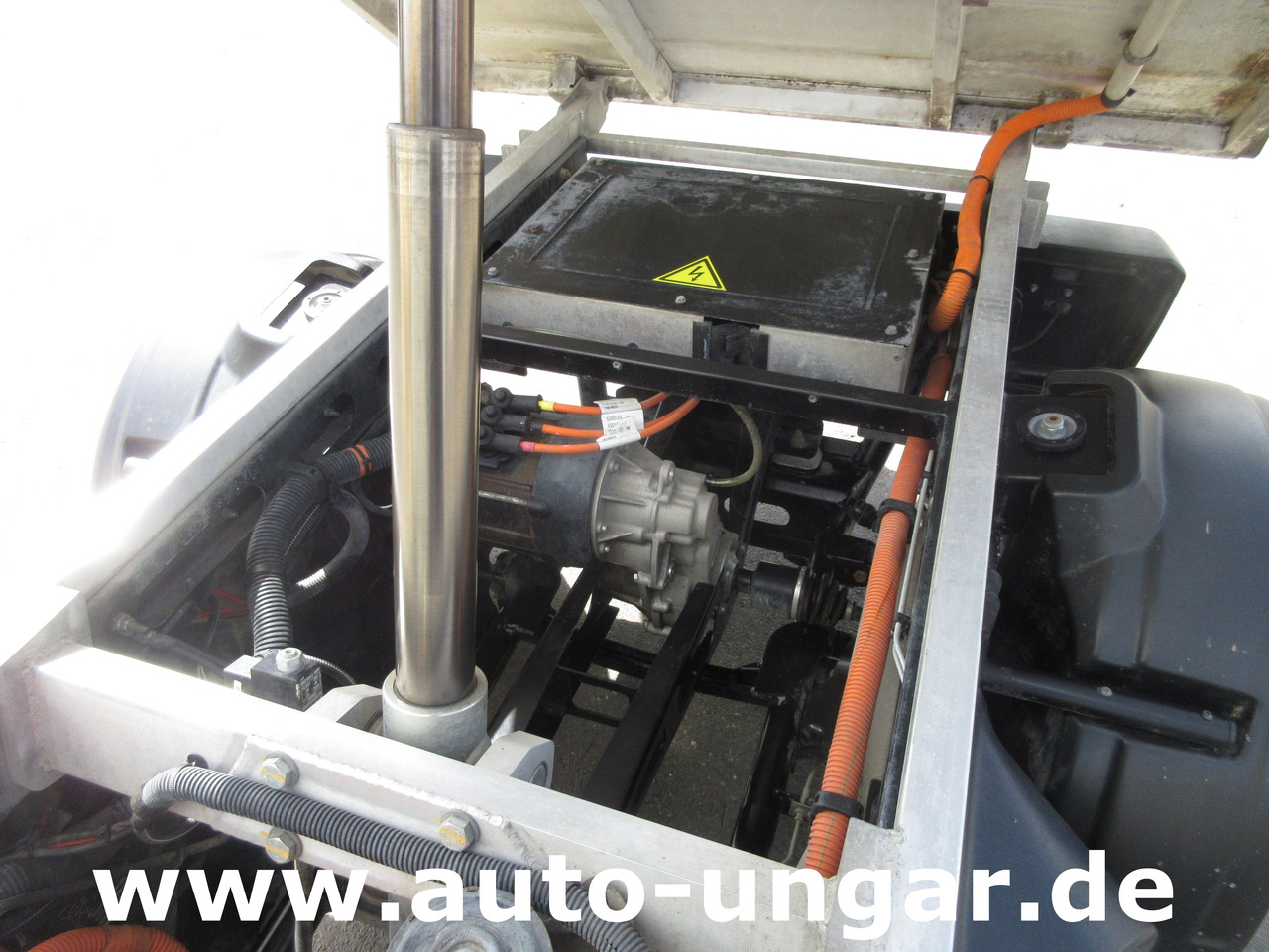 GOUPIL G5 Kipper lange Pritsche AHK Bordwanderhöhung Elektrofahrzeug - Vehículo utilitario eléctrico: foto 5 GOUPIL G5 Kipper lange Pritsche AHK Bordwanderhöhung Elektrofahrzeug - Vehículo utilitario eléctrico: foto 5