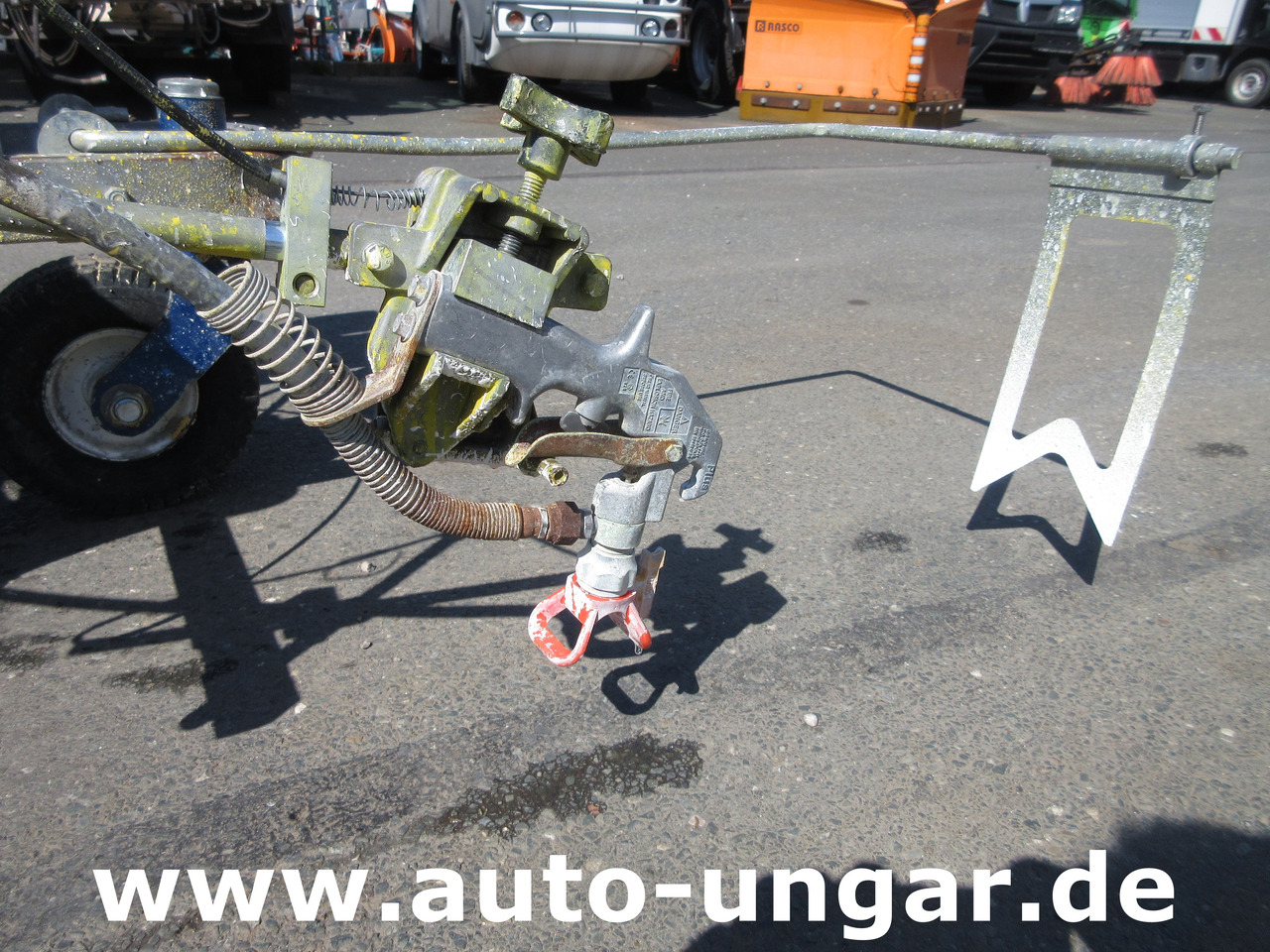 Graco LineLazer III 3900 Linedriver ride-on striper Roadmarking Straßenmarkierung - Construcción de carreteras: foto 5 Graco LineLazer III 3900 Linedriver ride-on striper Roadmarking Straßenmarkierung - Construcción de carreteras: foto 5