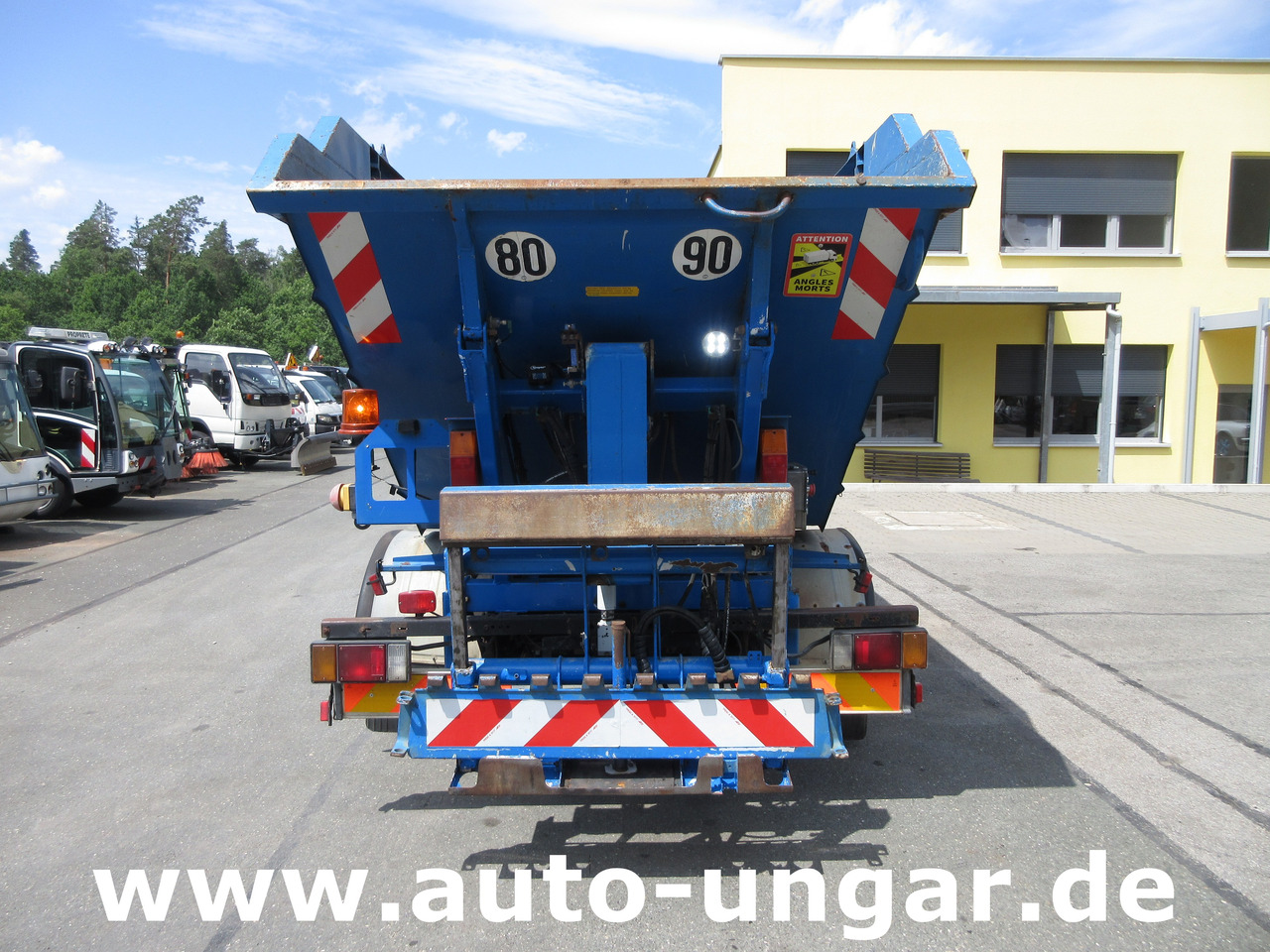 ISUZU NQR Smoother Q75 Y07 Müllwagen 8m³ TECNO 7.500kg Kipper Presse Lifter - Camión de basura: foto 5 ISUZU NQR Smoother Q75 Y07 Müllwagen 8m³ TECNO 7.500kg Kipper Presse Lifter - Camión de basura: foto 5