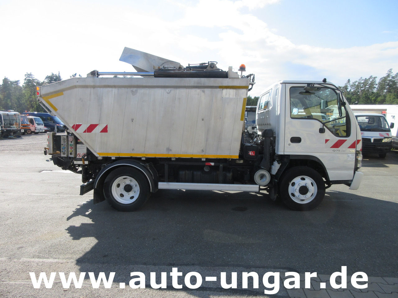 ISUZU NQR smoother NPR 75 Q75.Y07 Faun Müllwagen Euro 4 Kipper Lifter Presse - Camión de basura: foto 4 ISUZU NQR smoother NPR 75 Q75.Y07 Faun Müllwagen Euro 4 Kipper Lifter Presse - Camión de basura: foto 4
