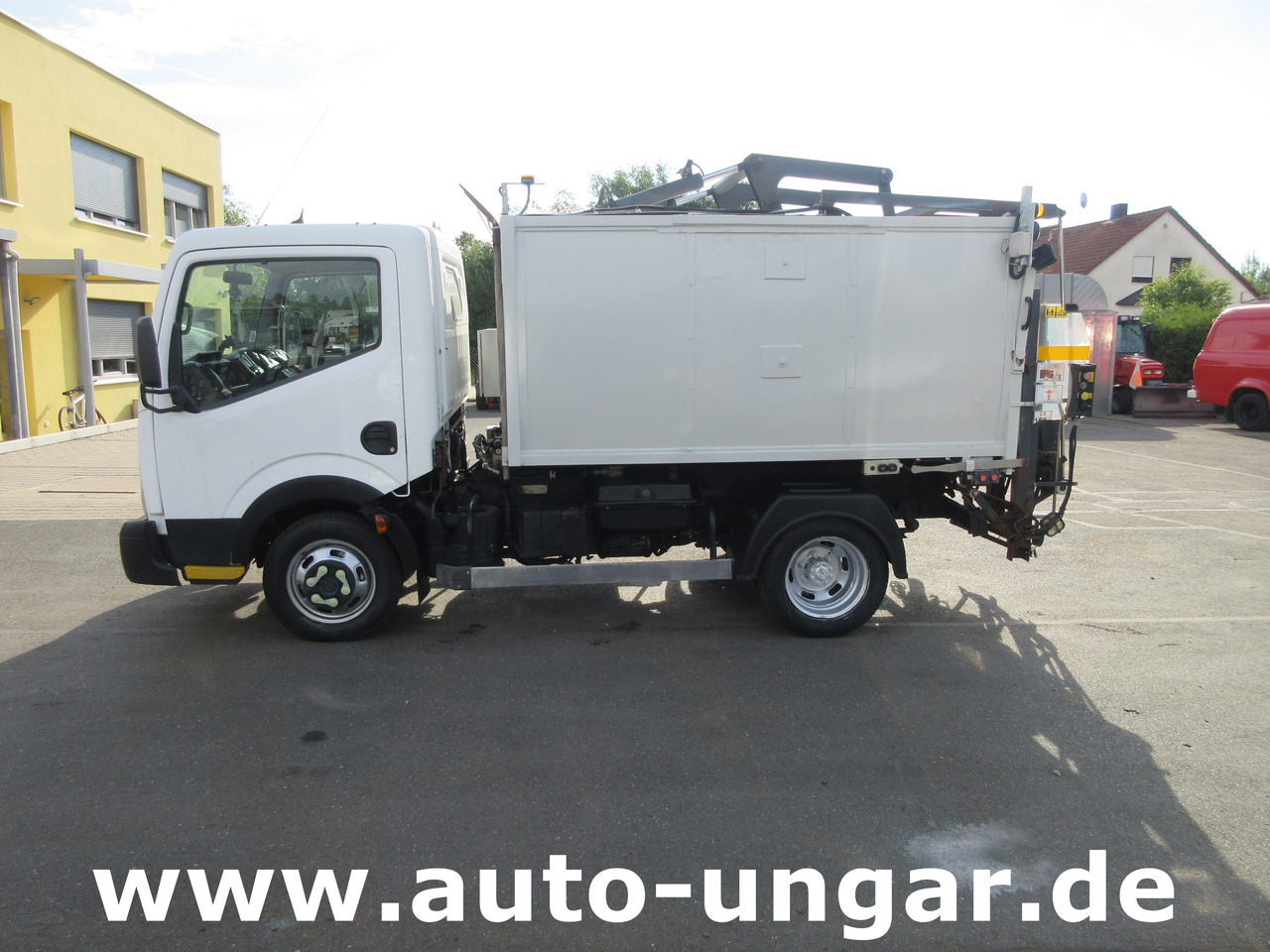 Nissan Cabstar 35.14 Mecagil Lebon Müllwagen BOM Garbage Truck 3.500kg - Camión de basura: foto 4 Nissan Cabstar 35.14 Mecagil Lebon Müllwagen BOM Garbage Truck 3.500kg - Camión de basura: foto 4