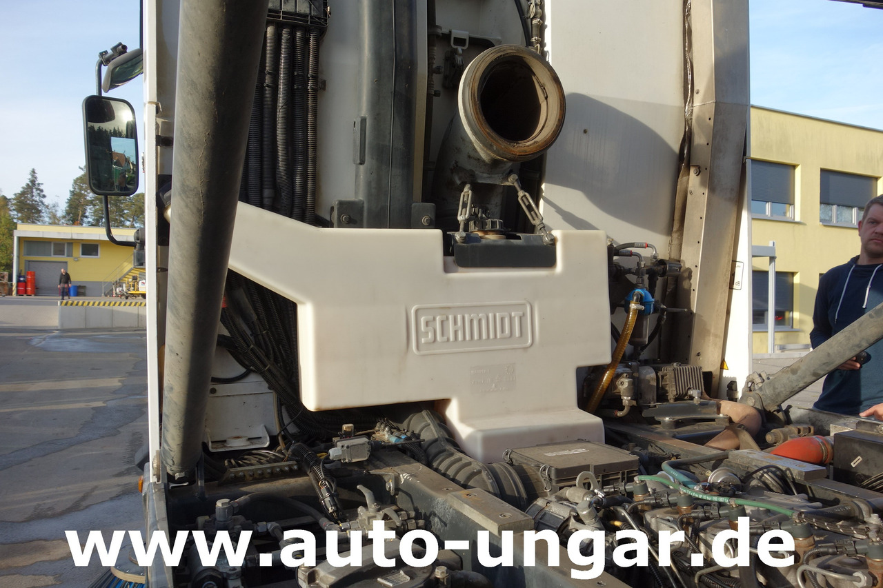 SCHMIDT Cleango 500 EURO 5 3. Besen Baujahr 2013 Kehrmaschine Straßenkehrmaschine - Barredora vial: foto 4 SCHMIDT Cleango 500 EURO 5 3. Besen Baujahr 2013 Kehrmaschine Straßenkehrmaschine - Barredora vial: foto 4