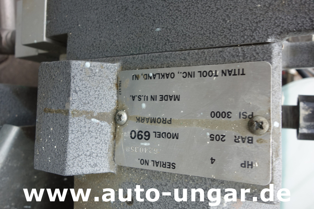 Titan Promark 690 Graco LineLazer Airless Roadmarking Machine Markiermaschine - Construcción de carreteras: foto 5 Titan Promark 690 Graco LineLazer Airless Roadmarking Machine Markiermaschine - Construcción de carreteras: foto 5