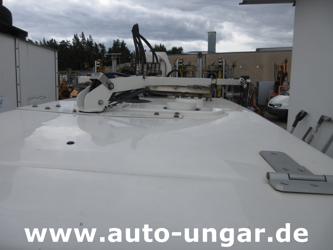 CMAR NC300 Schwemmaufbau Laveuse Bj. 2014 für Multicar Tremo Hochdruck - Vehículo municipal: foto 4 CMAR NC300 Schwemmaufbau Laveuse Bj. 2014 für Multicar Tremo Hochdruck - Vehículo municipal: foto 4