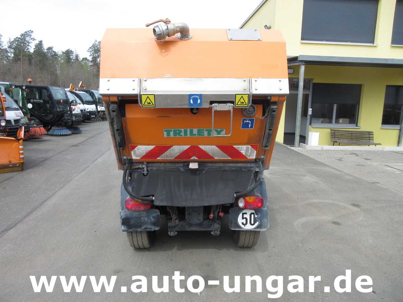 Multicar Tremo X56 4x4 Euro 5 Bj. 2015 Trilety TXK Kehr-Aufbau Motorschaden - Vehículo municipal: foto 5 Multicar Tremo X56 4x4 Euro 5 Bj. 2015 Trilety TXK Kehr-Aufbau Motorschaden - Vehículo municipal: foto 5